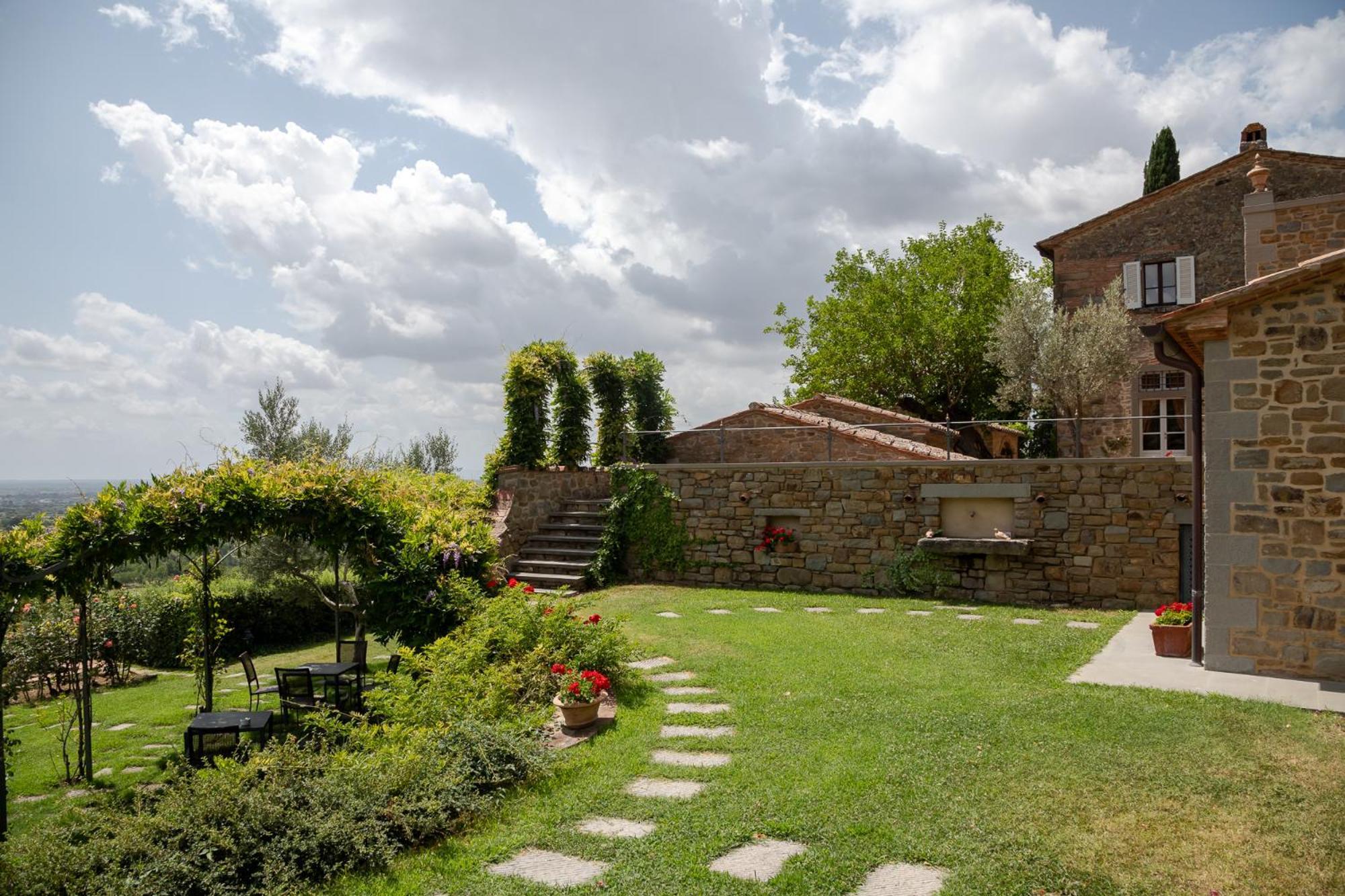 Il Falconiere Relais & Spa Hotel Cortona Exterior photo